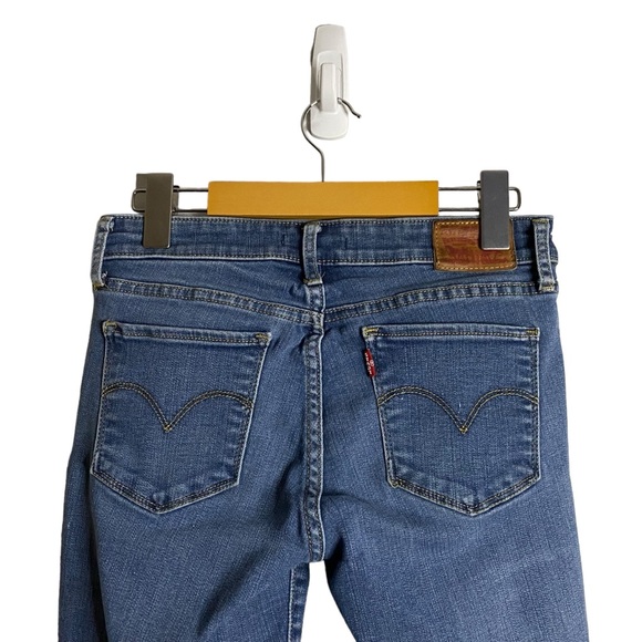 Levi's Women's Medium Indigo 711 Skinny Denim Jeans - Picture 8 of 10